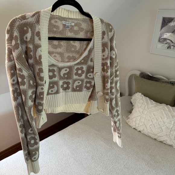 NWOT 2-Piece Knit Yin & Yang Cardigan Set - Picture 3 of 10